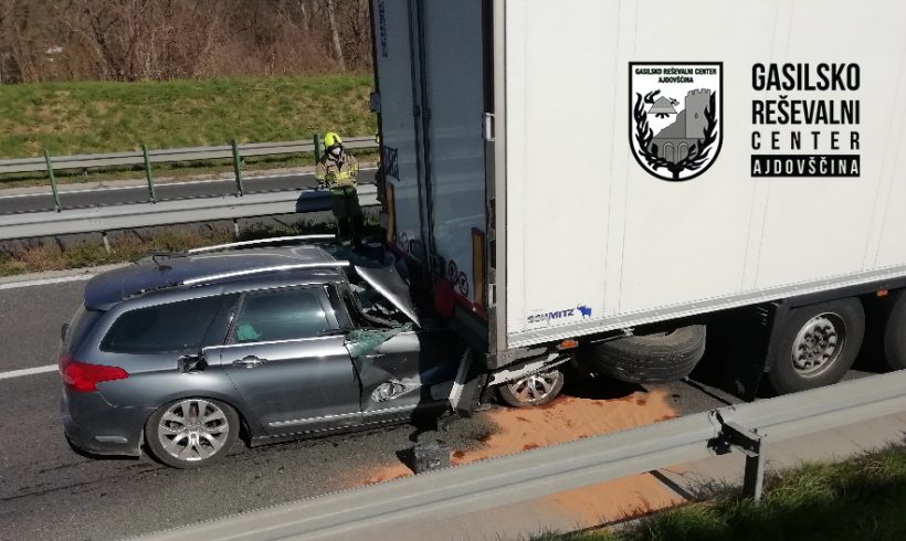 Prometna nesreča na hitri cesti Prometna nesreča na hitri cesti